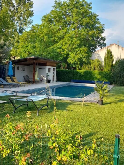 Montjoia Le Gite Bleu Le Thor Εξωτερικό φωτογραφία
